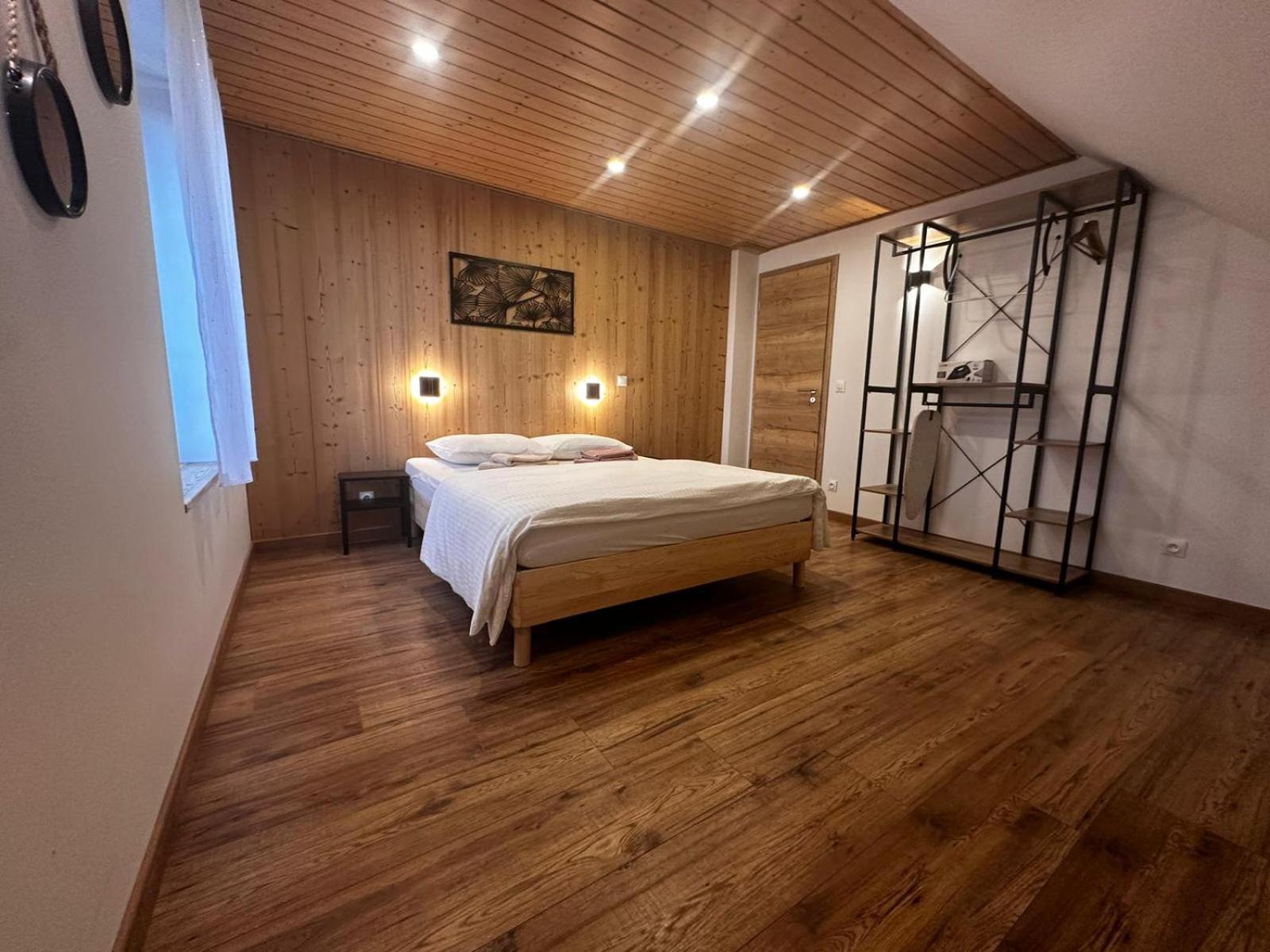 Les Chalets Bambi & Jacuzzi Privatif La Bresse Rum bild