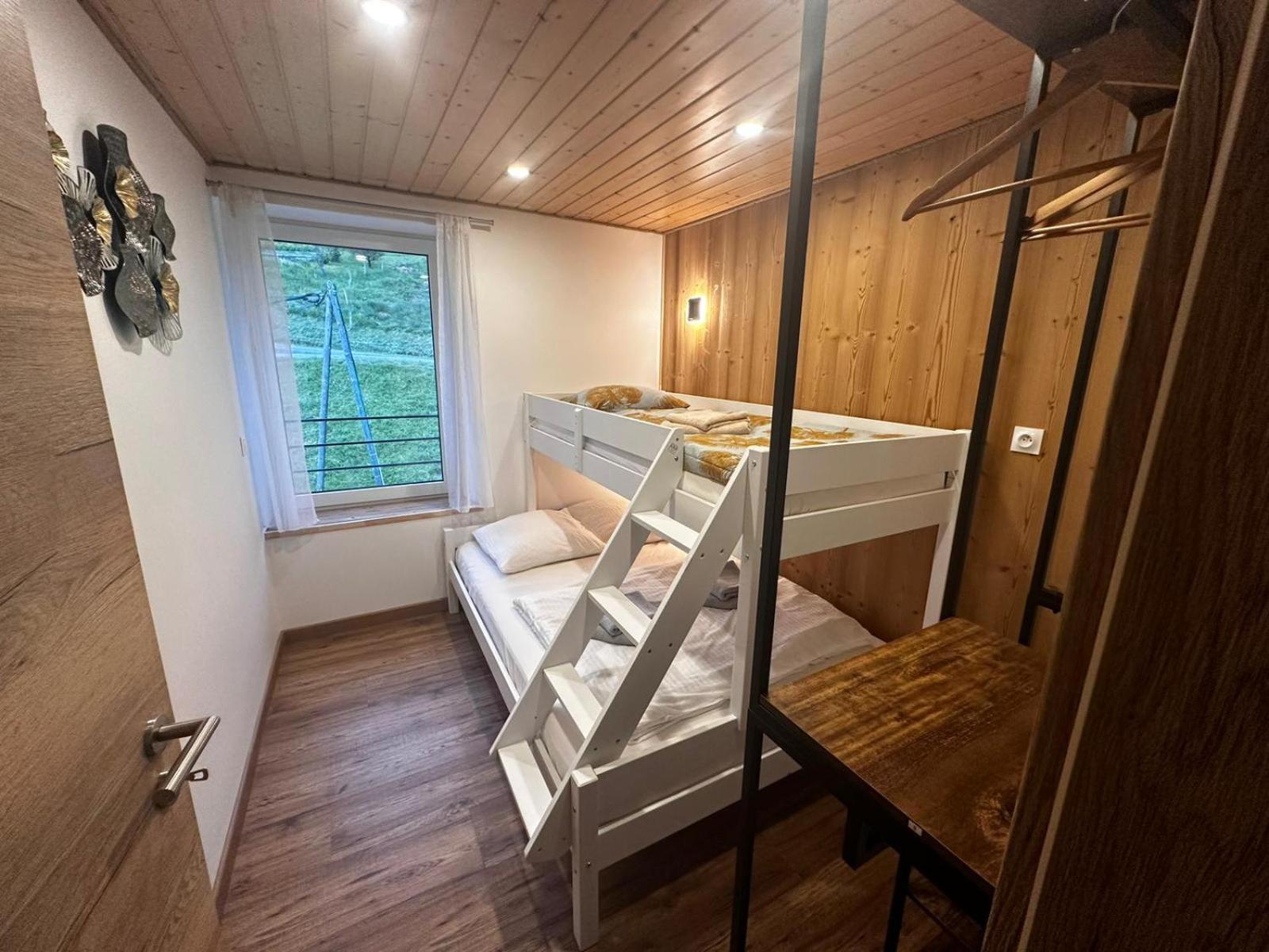Les Chalets Bambi & Jacuzzi Privatif La Bresse Rum bild
